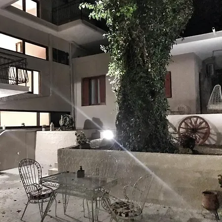 Kastri Garden Aparthotel 3*