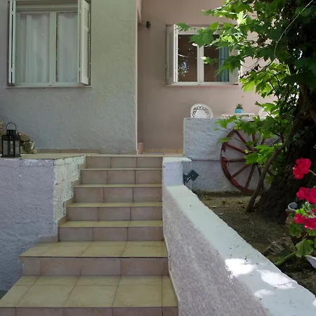 Kastri Garden Aparthotel